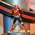 Click image for larger version

Name:	Tamashii-Nations-2014-Drive-Max-Flare.jpg
Views:	345
Size:	324.3 KB
ID:	25088