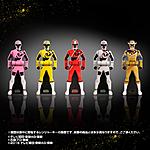 Click image for larger version

Name:	Gokaiger-Ranger-Key-Set-2000th-Edition-Official-008.jpg
Views:	451
Size:	174.6 KB
ID:	36890