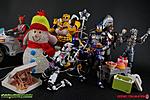 Click image for larger version

Name:	TokuNation-Toku-Toy-Box-2017-Banner-1.jpg
Views:	329
Size:	302.1 KB
ID:	44380