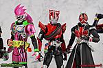 Click image for larger version

Name:	SH-Figuarts-Kamen-Rider-Ex-Aid-Action-Gamer-Level 2-056.jpg
Views:	413
Size:	262.7 KB
ID:	40880