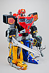 Click image for larger version

Name:	Mighty-Morphin-Power-Rangers-Deluxe-Megazord-8.jpg
Views:	982
Size:	95.6 KB
ID:	13039