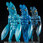 Click image for larger version

Name:	SH-Figuarts-Alien-Baltan-Clone-Set-3-Pack-Official-004.jpg
Views:	226
Size:	468.3 KB
ID:	37065