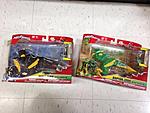 Click image for larger version

Name:	Dino-Charge-Para-and-Raptor-Zords-At-Retail-002.jpg
Views:	618
Size:	125.3 KB
ID:	25058