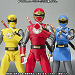 Click image for larger version

Name:	S.H. Figuarts Hurricane Blue & Yellow 01.jpg
Views:	657
Size:	63.1 KB
ID:	12606