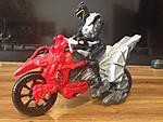 Click image for larger version

Name:	Dino-Charge-Dino-Cycle-In-Hand-013.jpg
Views:	311
Size:	94.6 KB
ID:	25075